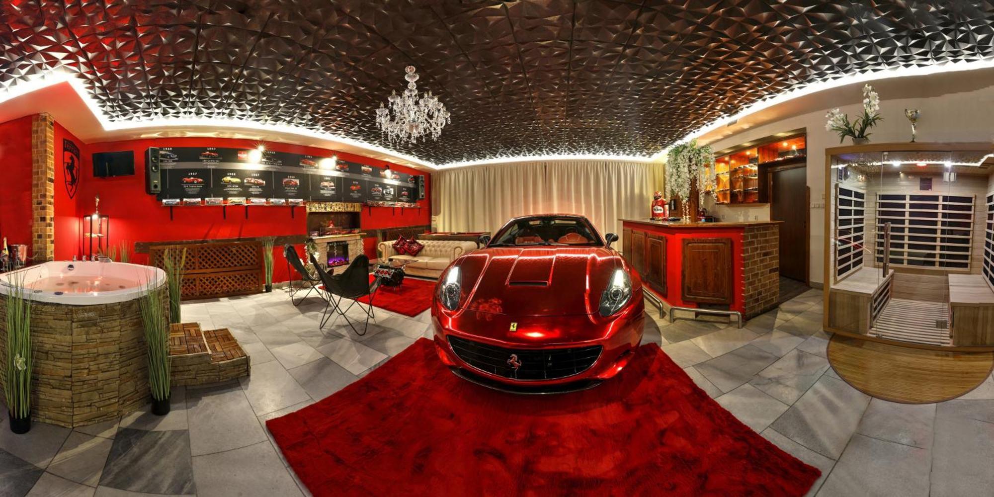 Ferrari Wellness Apartman パルドゥビツェ エクステリア 写真